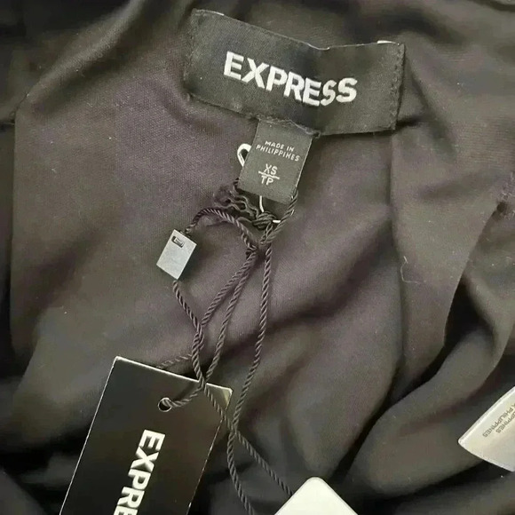 Express NWT Sparkly Silver Metallic Pencil Skirt - Size XS - Picture 4 of 5